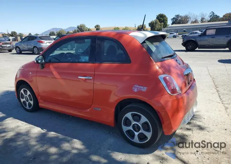 2014 Fiat 500 Electric z USA, uszkodzony, nr VIN 3C3CFFGE7ET291353
